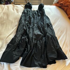 Chic Black Tiered Sleeveless Dress
